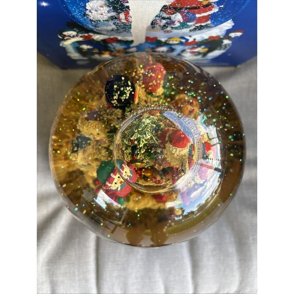 Kirkland Signature Musical Waterglobe With Revolving Base Snowmen 109619 - WORKS
